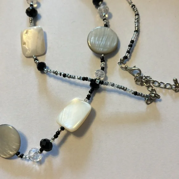 Long mother of pearl crystal glass beaded necklace 39” - Picture 3 of 5